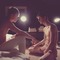En position assise  - - Sitting 