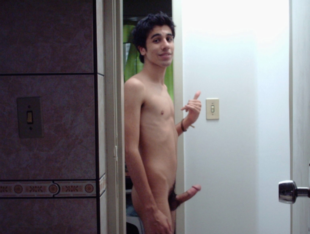 Slim guys nude