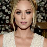 Laura Vandervoort 