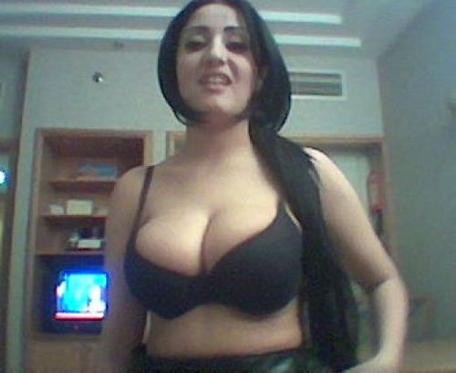 Indian Sexy Hotties Showing Boobs