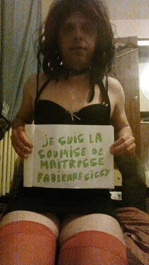 SONYA TRAVESTI SALOPE A DRESSER FERMEMENT DU 50