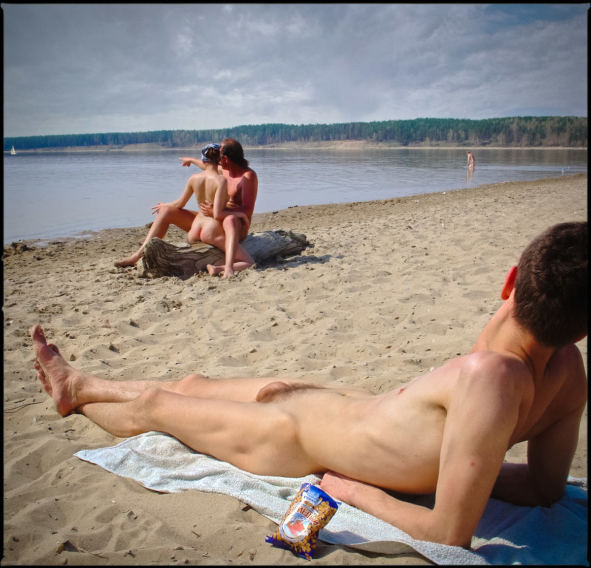 голые парни на пляже вконтакте фото 77