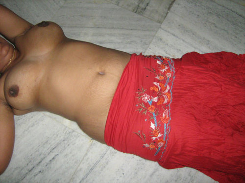 Desi Girl Getting Nude 