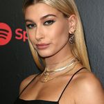 Hailey Baldwin 