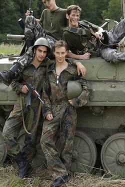 Faites l'amour … Pas la guerre …